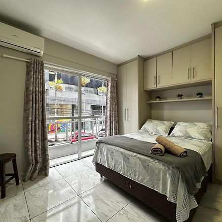 Ma01- Kitnet Com Ar | Vista Big Wheel | Garagem Apartment บัลเนอาริโอ กังโบริว ภายนอก รูปภาพ